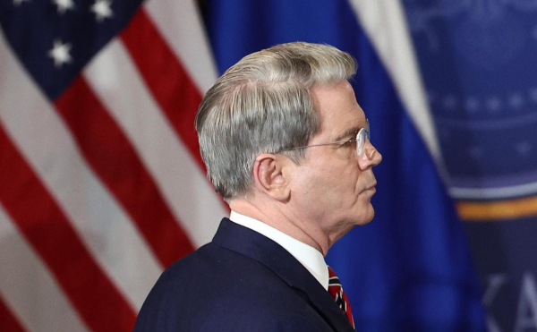 
                    В США заявили, что ждут от Токио отказа от российских энергоносителей
                