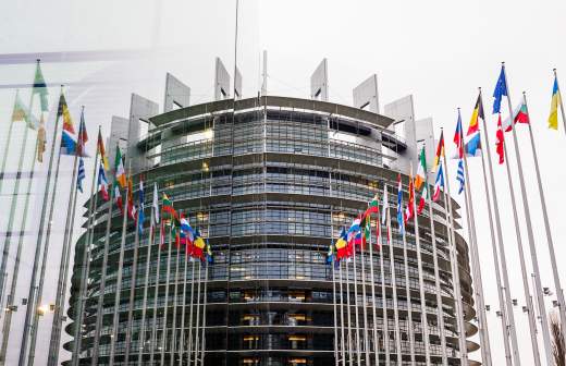 
                    В ЕК заявили о желании экспроприировать замороженные активы РФ до конца года

        