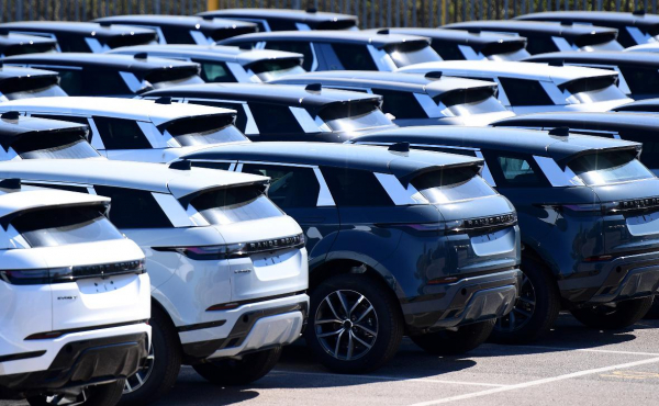 
                    Telegraph узнала, что в атаке на Jaguar подозревают российских хакеров
                