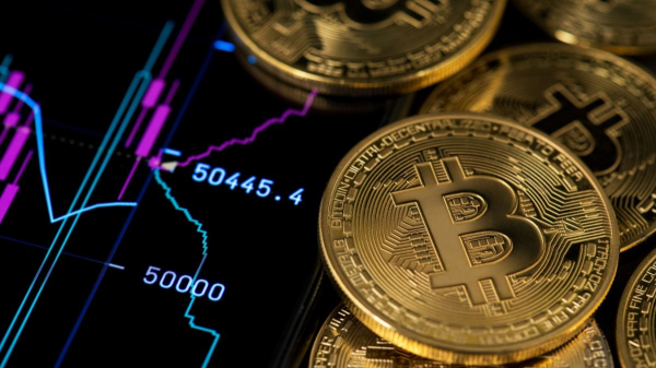 
                    Перед ростом биткоина до $150,000 ван де Поппе ожидает коррекцию                