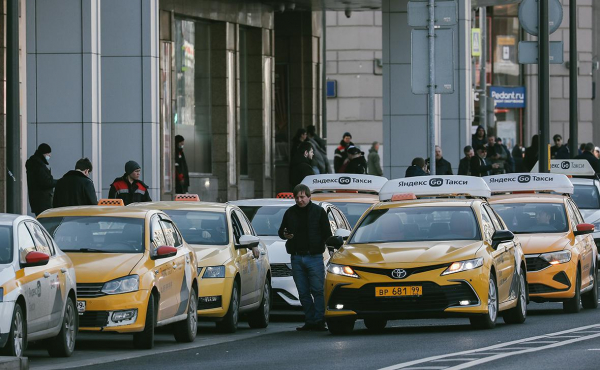 У водителей «Яндекс Такси» появится скидка на комиссии агрегатора
У водителей «Яндекс Такси» появится скидка на комиссии агрегатора