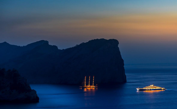 
                    Россия догнала Великобританию по числу долларовых миллиардеров
                