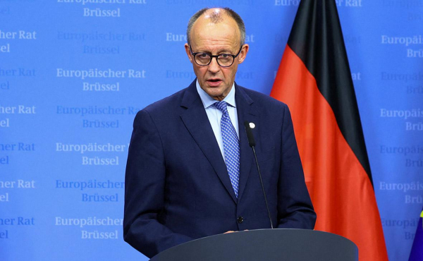 
                    NYT увидела в санкциях Трампа новый уровень экономической войны США
                