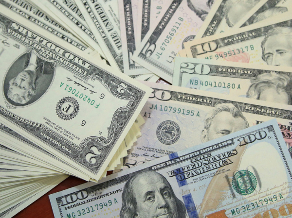 Доходы Euroclear от замороженных активов РФ упали на четверть