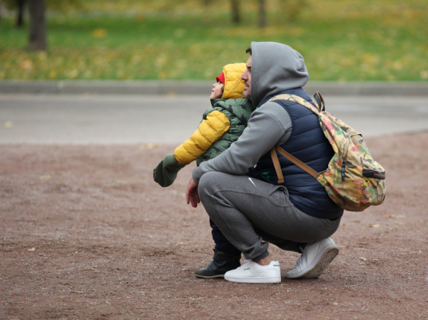 В России могут ввести оплачиваемый отпуск для отцов новорожденных