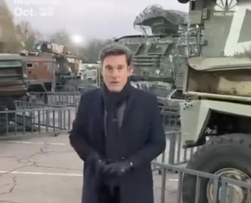 Западный журналист поделился эмоциями от посещения в Москве выставки военных трофеев с Украины