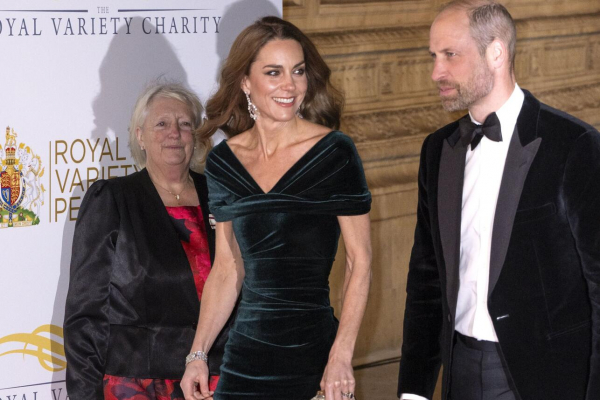 Совершенно безупречна: Кейт Миддлтон впервые за два года появилась с Уильямом на красной дорожке  