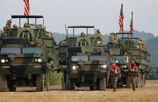 
                    Политолог объяснил намерения США нанести удары по Венесуэле

        