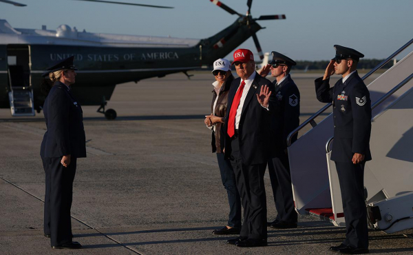 ФСБ заявила о попытке отравить высокопоставленного военного пивом c ядом
ФСБ заявила о попытке отравить высокопоставленного военного пивом c ядом