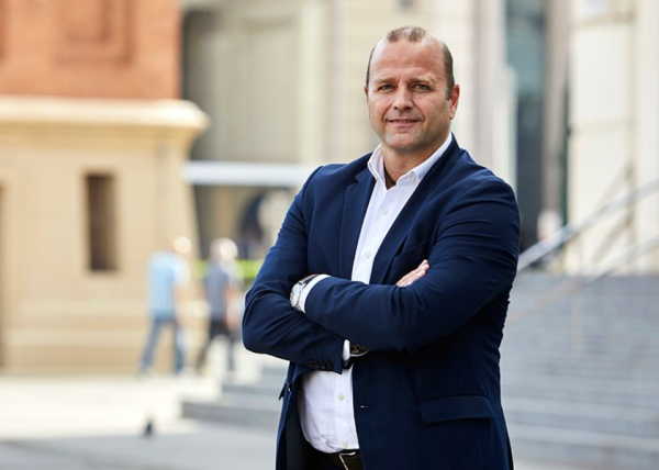 
                    Криптовалютным спонсором &laquo;Барселоны&raquo; стал сомнительный стартап                