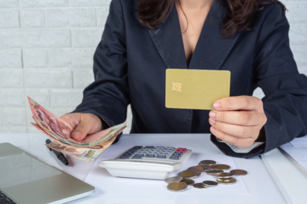 Количество выданных потребкредитов в октябре снизилось на 4,6%