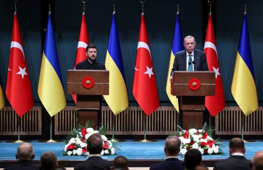 
                    Песков заявил об отсутствии согласия Киева на ведение переговоров по плану США

        