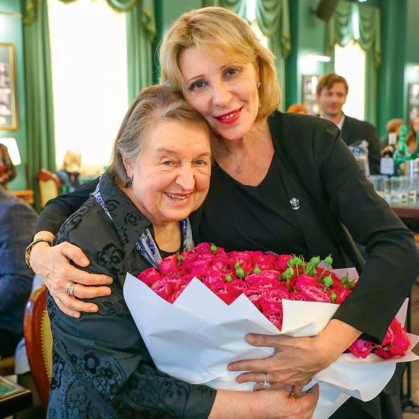 Рутберг отметила юбилей канканом