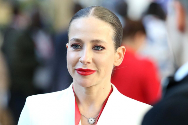 Поймавшая букет невесты Барановская рассказала о поиске жениха на сайте знакомств