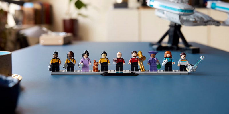 Lego показала большой набор с модульным «Энтерпрайзом» из «Звёздного пути»