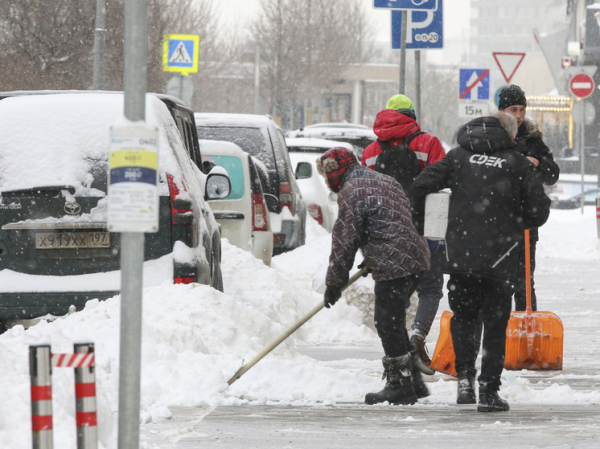 В Гидрометцентре раскрыли, сколько снега может выпасть в столичном регионе до утра субботы