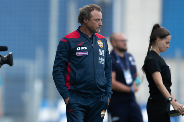 Гусев пинает бывших тренеров «Динамо». Но это ему вряд ли поможет Гусев пинает бывших тренеров «Динамо». Но это ему вряд ли поможет