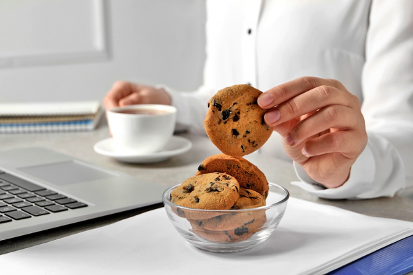 Эксперт Малиновская рассказала, почему печеньки и семейная атмосфера заставляют молодых специалистов сказать работодателю "нет" Эксперт Малиновская рассказала, почему печеньки и семейная атмосфера заставляют молодых специалистов сказать работодателю "нет"